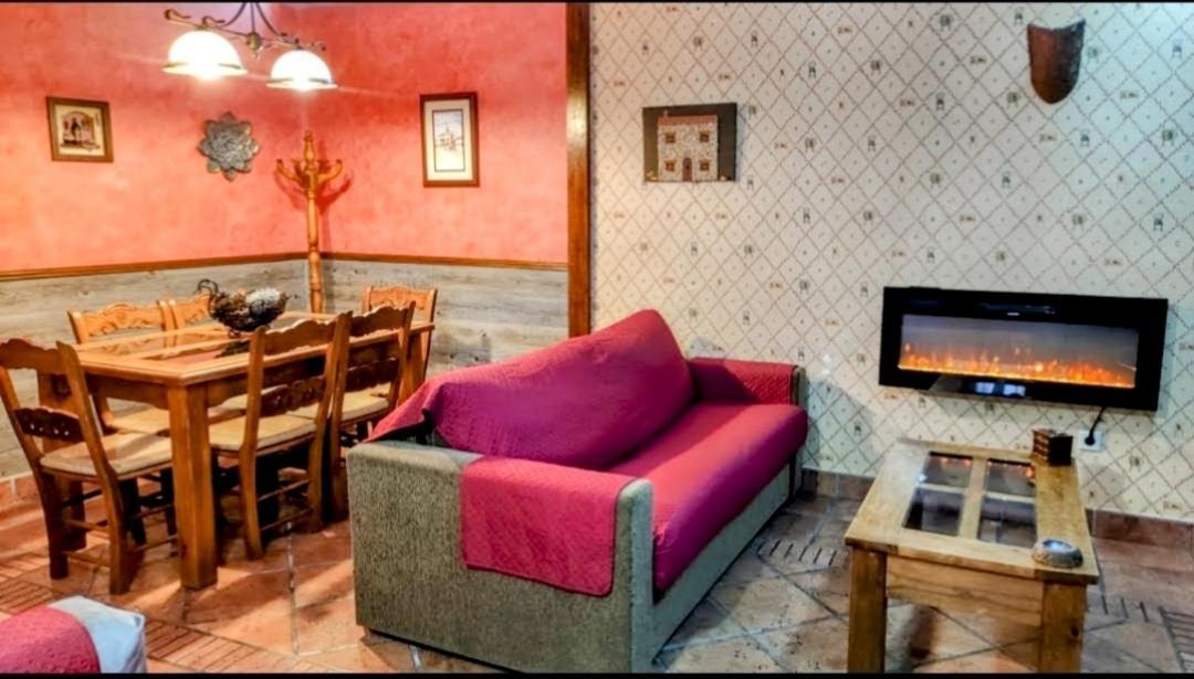 Ruralrut-El Tiemblo Wifi, Cabina De Hidromasaje, Aire Acondicionado Y A Pocos Metros De Zonas De Bano Naturales Exterior photo